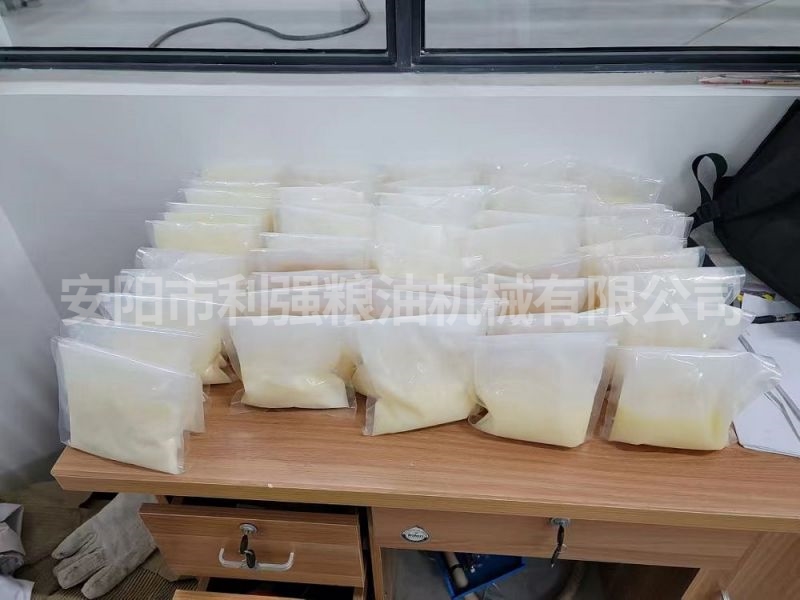 動(dòng)物油樣品